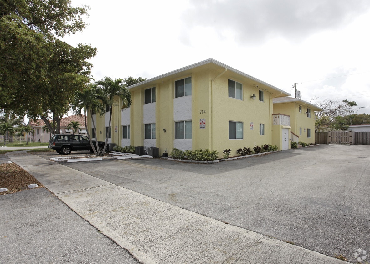 Foto principal - 724 NE 4th St