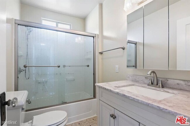 Foto del edificio - 1 br, 1 bath Condo - 5126 Windermere Ave