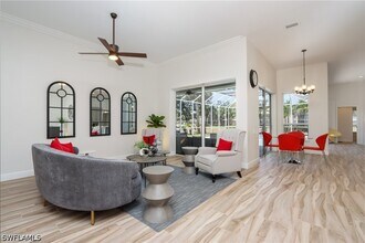 Building Photo - 3510 Lakemont Dr