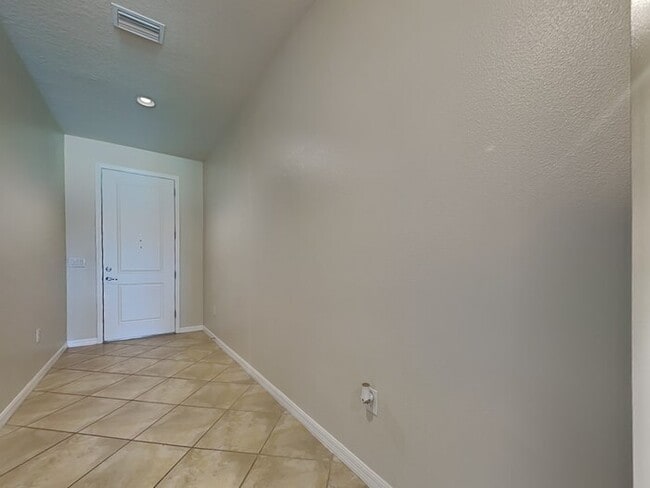 Building Photo - 8214 Olive Brook Dr