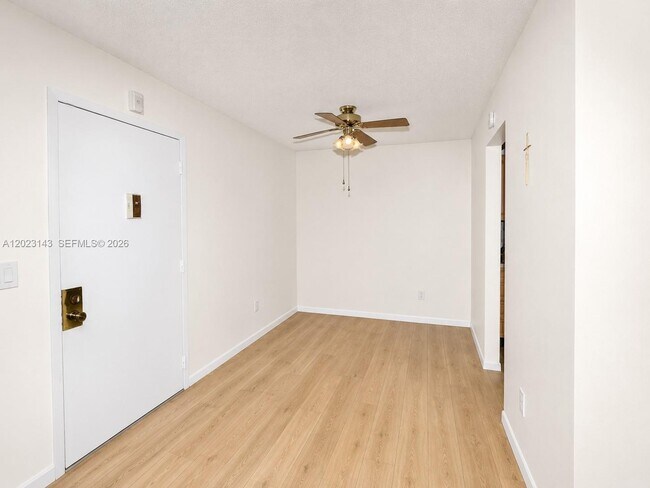 Foto del edificio - 7985 SW 86th St