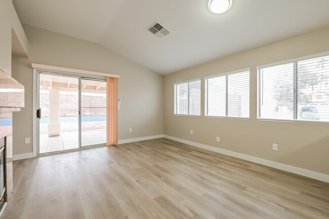 Building Photo - 4421 La Lima Ct