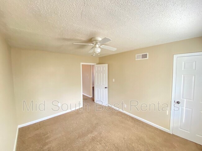 Foto del edificio - 4246 Cottonwood Rd