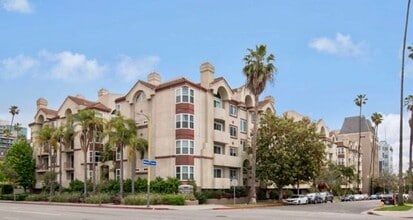 Building Photo - 620 S Gramercy Pl