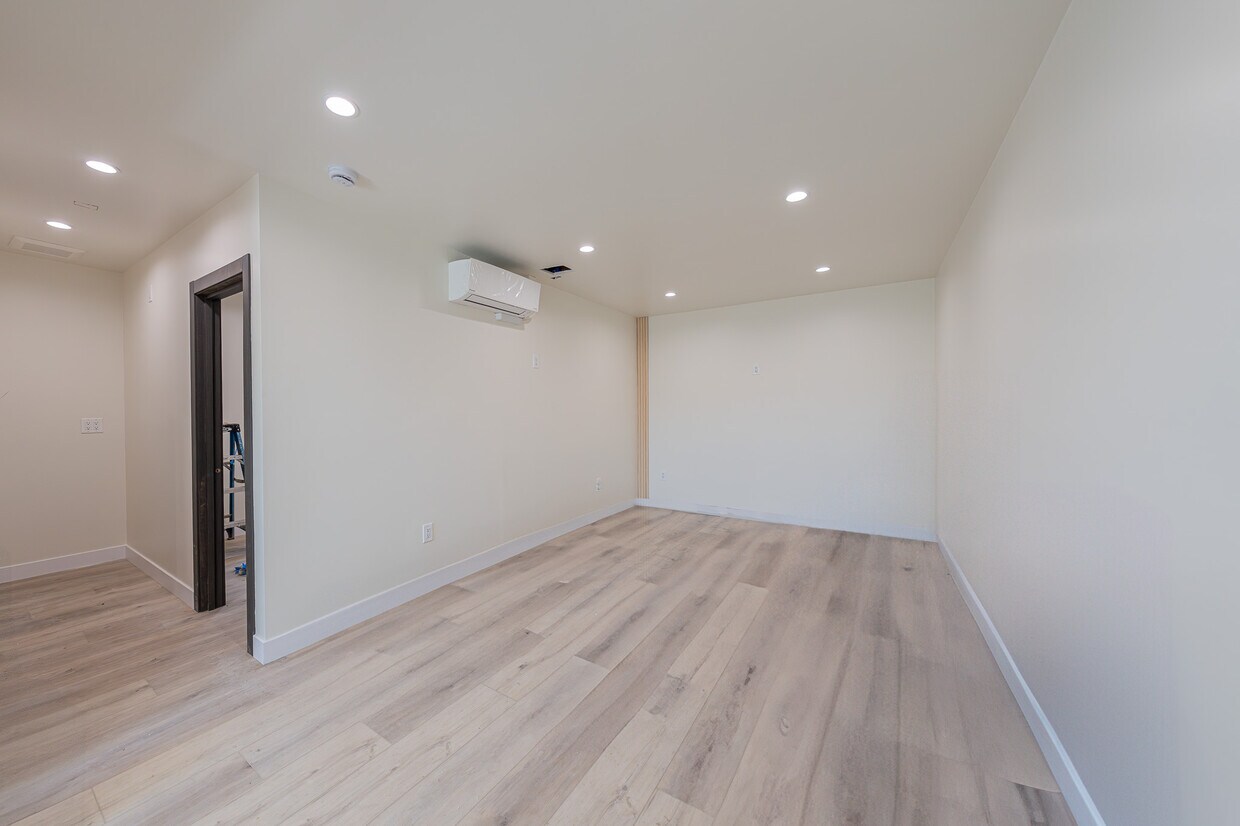 Foto principal - 7719 Rhodes Ave