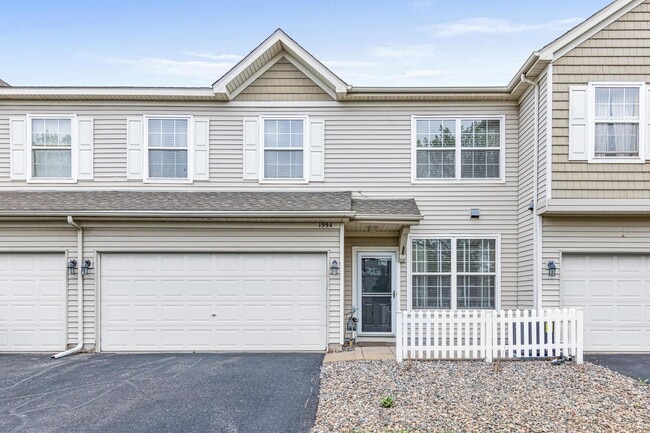 Building Photo - 1994 Bluestem Ln