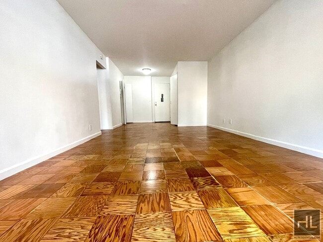 Building Photo - AMAZING ONE BEDROOM APARTMENT!! AMAZING DE...