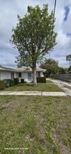 Building Photo - 1908 20th Ave W