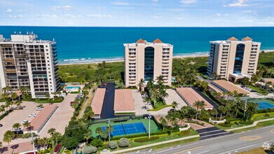 Building Photo - 3000 N Hwy A1A