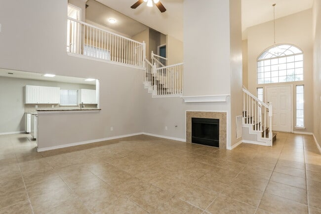 Foto del edificio - 113 Dennis Dr