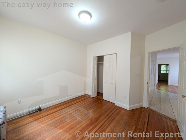 Building Photo - 215 Highland Ave
