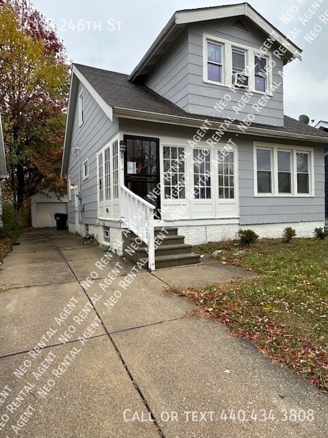 Foto principal - 341 E 246th St