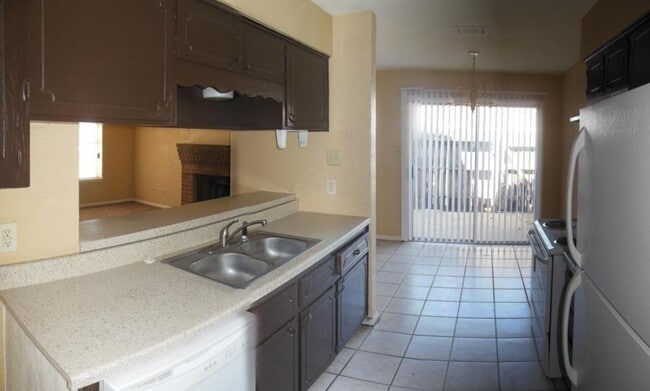 Foto del edificio - 1103 Covey Ln