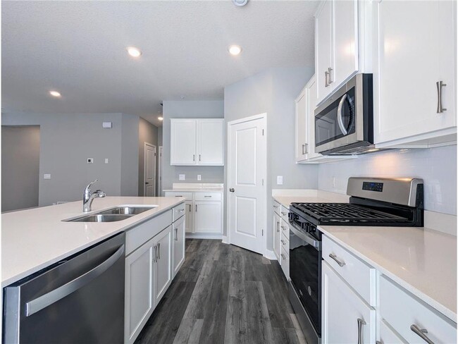 Building Photo - 17092 Dysart Pl