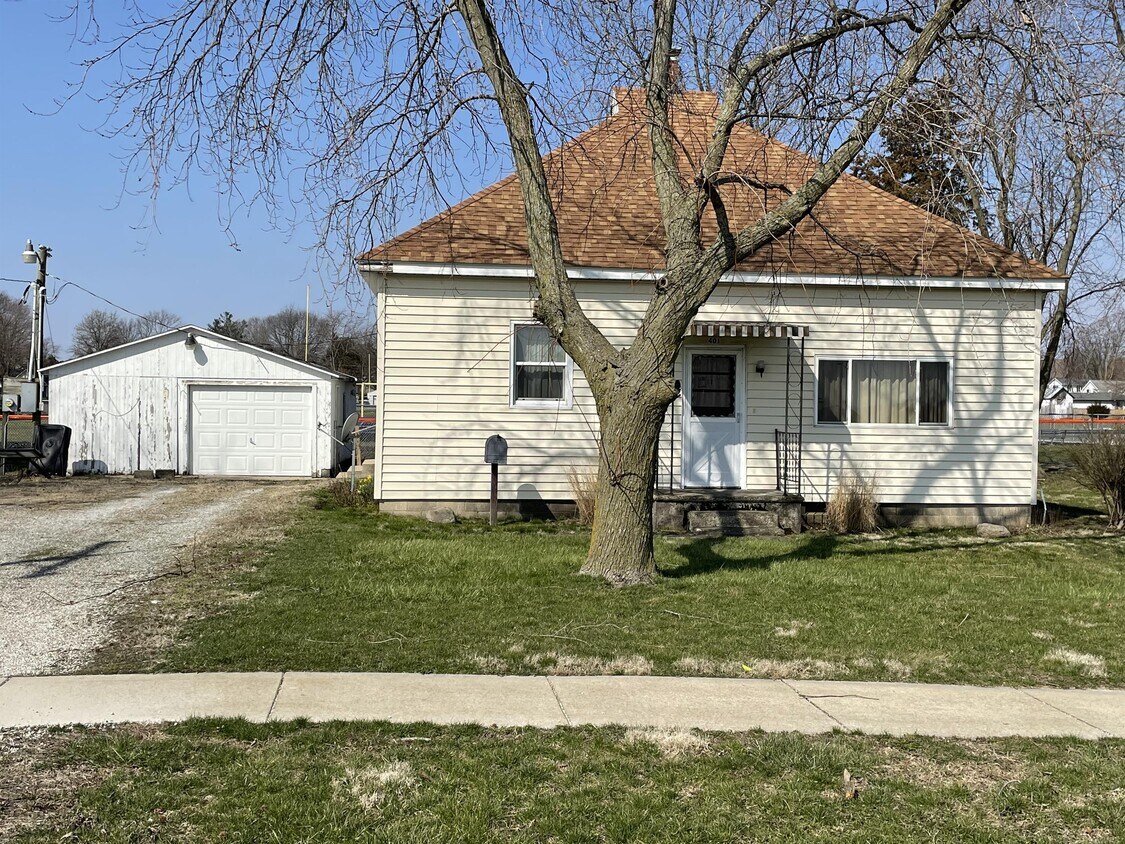 Primary Photo - 401 S Jackson St