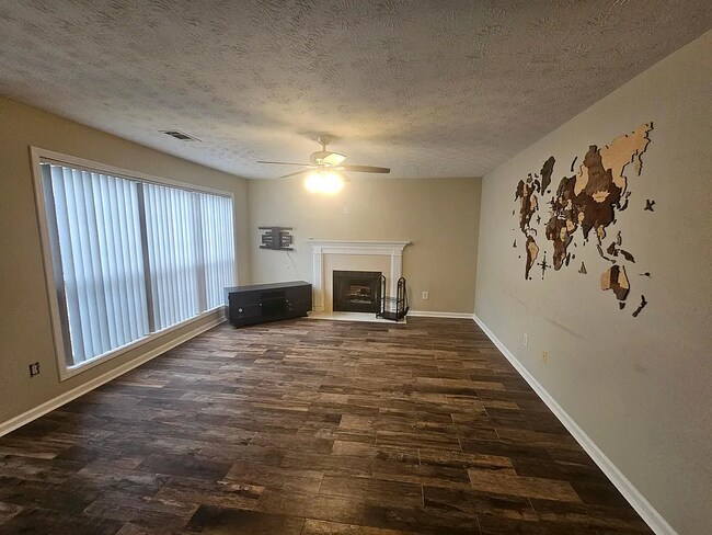 Building Photo - 1692 Tunbridge Ln