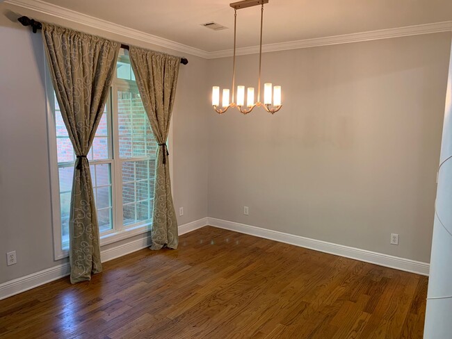 Building Photo - One Level 4 Bedroom Brick Home on N. Colle...