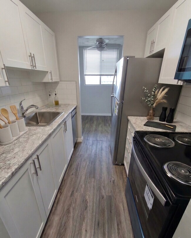 Photo du bâtiment - Pinegrove Apartments