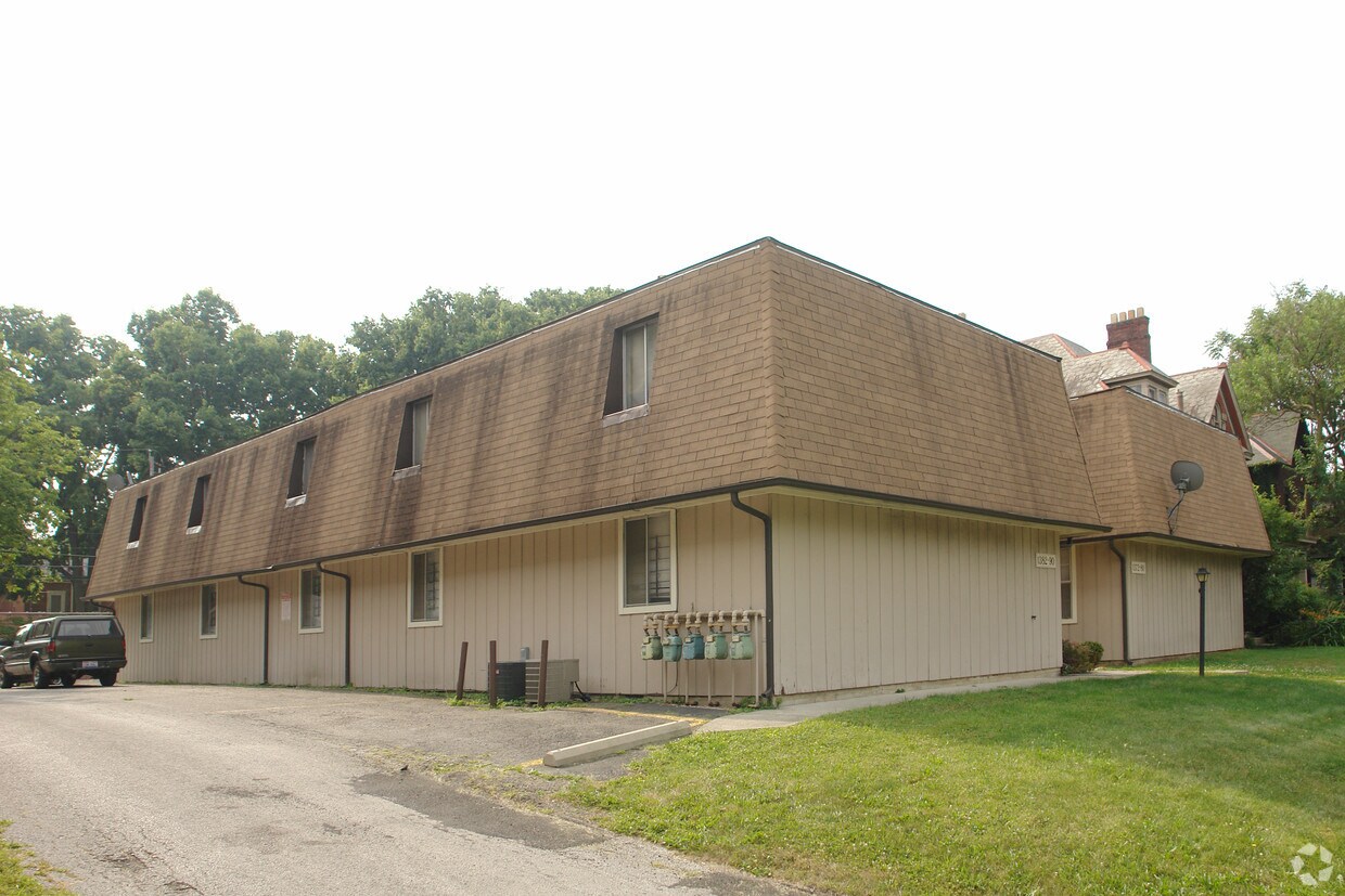 Primary Photo - 1382-1390 Forsythe Ave