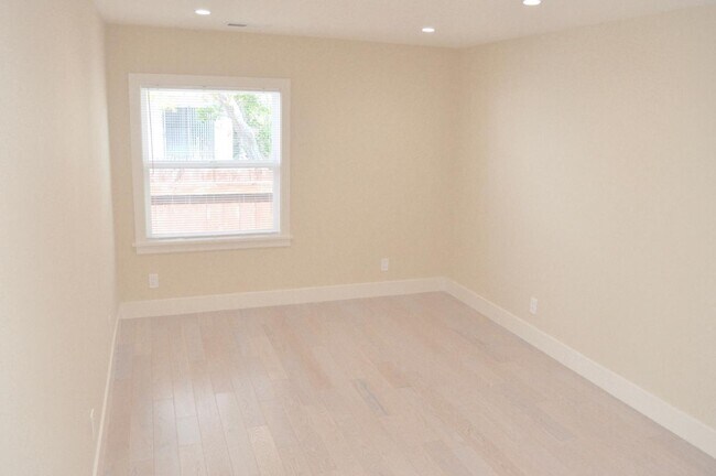 Foto del edificio - 3815 King Ln