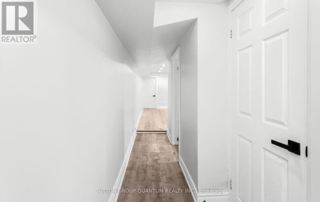 Building Photo - 313 Ashbury Rd