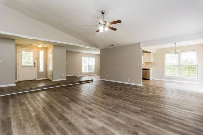 Building Photo - 6270 Beethoven Cir