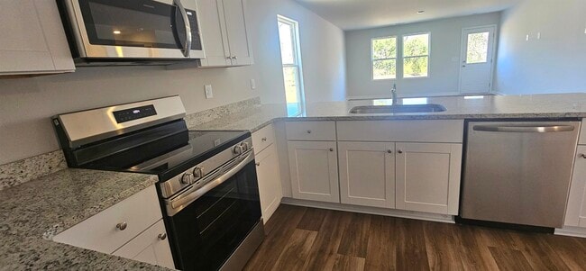 Building Photo - 337 Sweet Vernal St