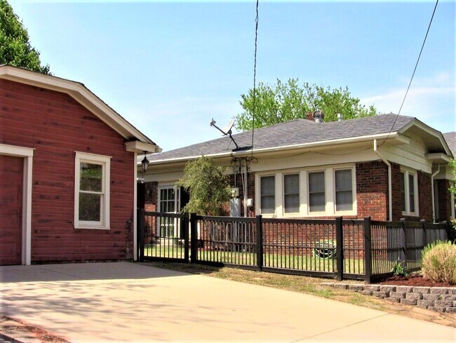 Foto del edificio - Fabulous Home in Historical Edgemere Park ...