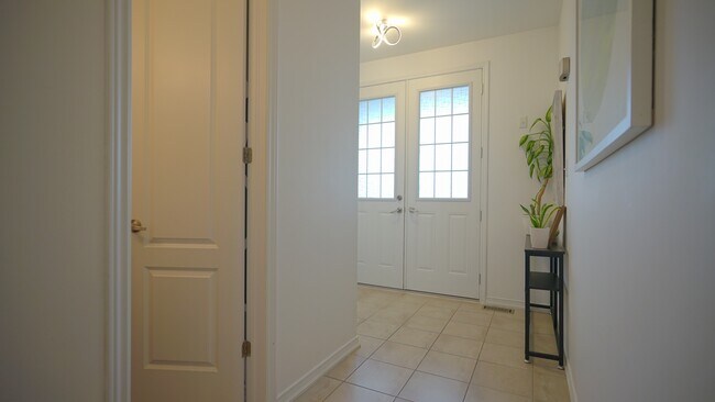 Photo du bâtiment - 2068 Gibson St