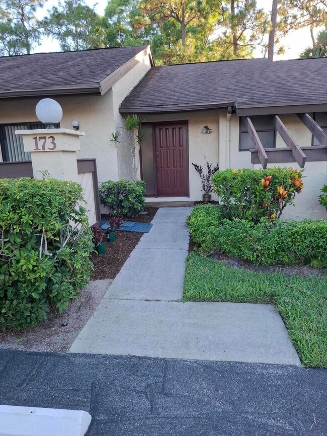 Building Photo - 173 Sarita Ct