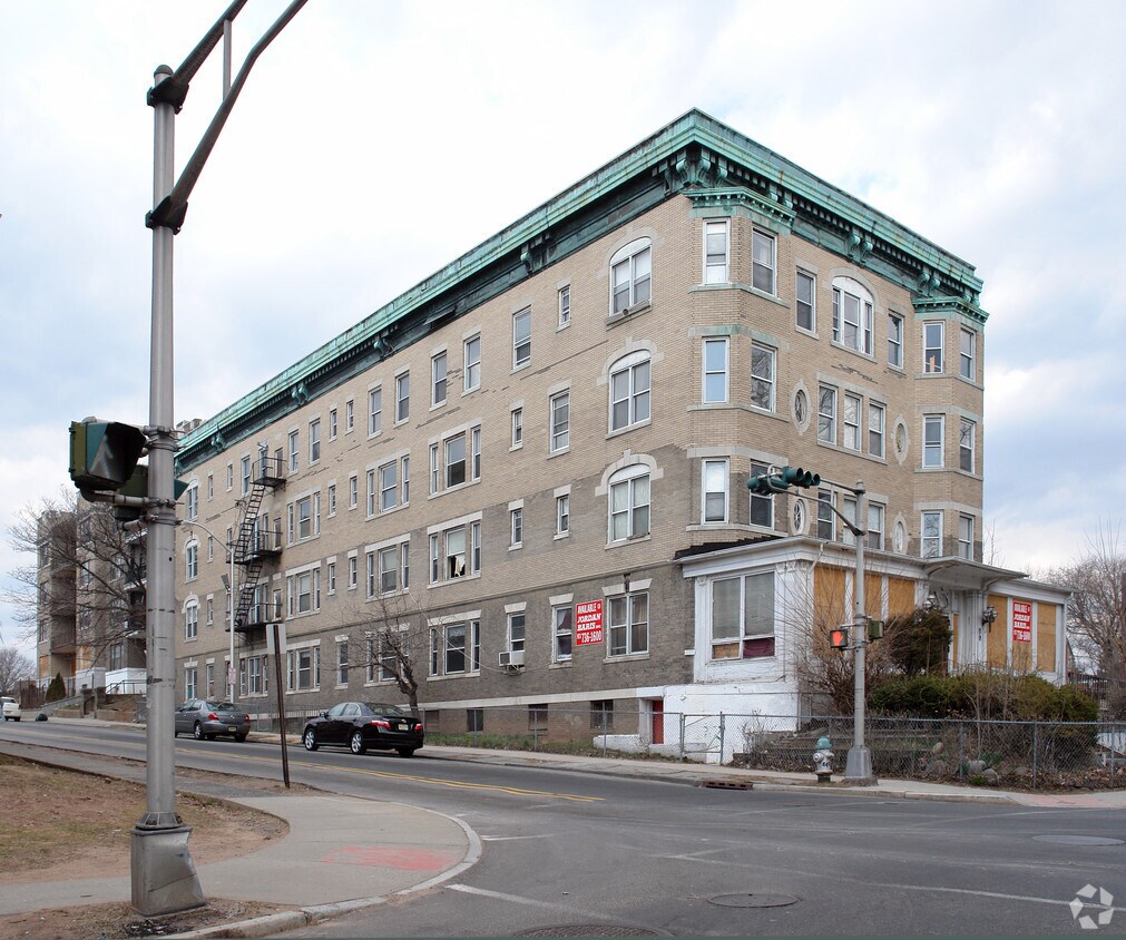 Eden House Apartments in East Orange, NJ