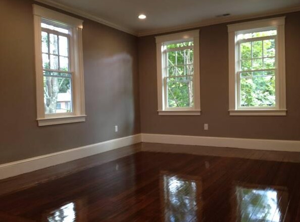 Foto del edificio - 384 Langley Rd