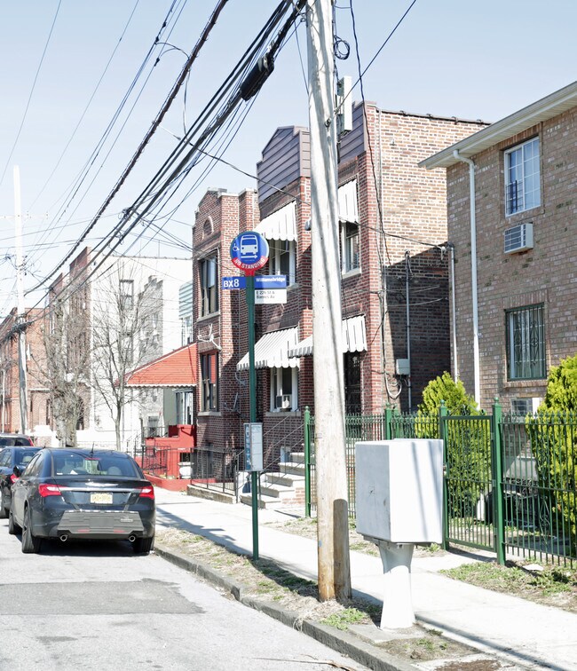 Foto del edificio - 801 E 226th St