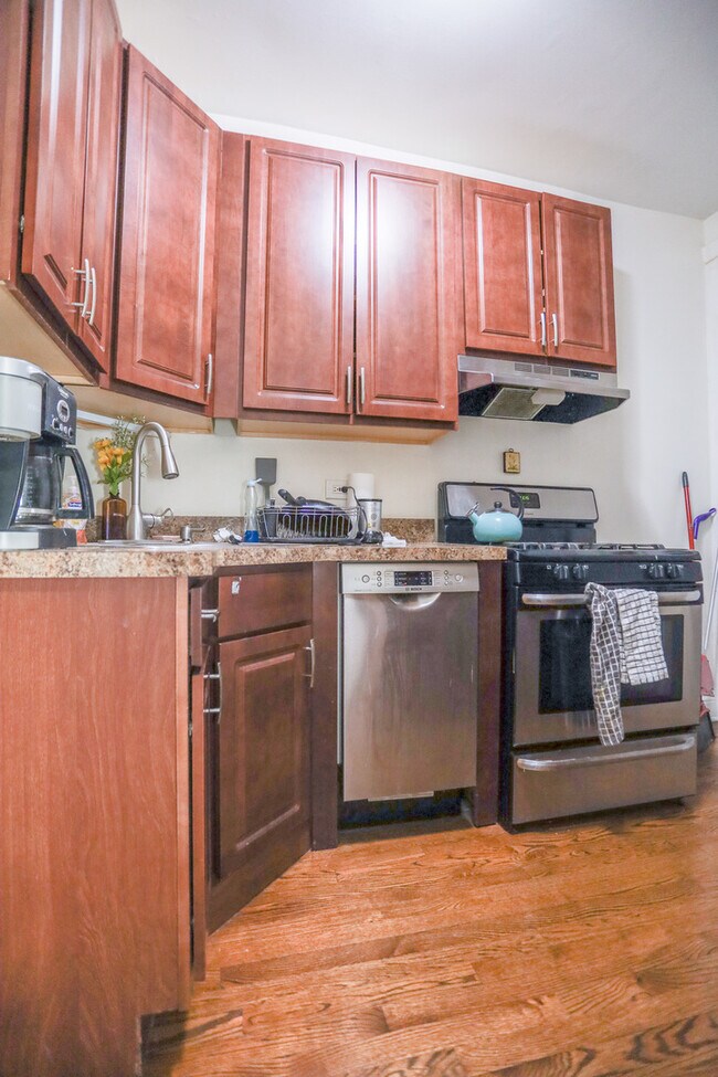 Foto del edificio - 2465 N Clark St