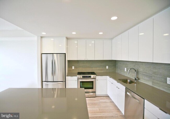 Foto del edificio - 1234 10th St NW