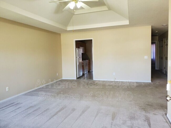 Building Photo - 808 Foxx Dr