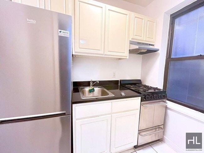 Building Photo - EAST 55 STREET