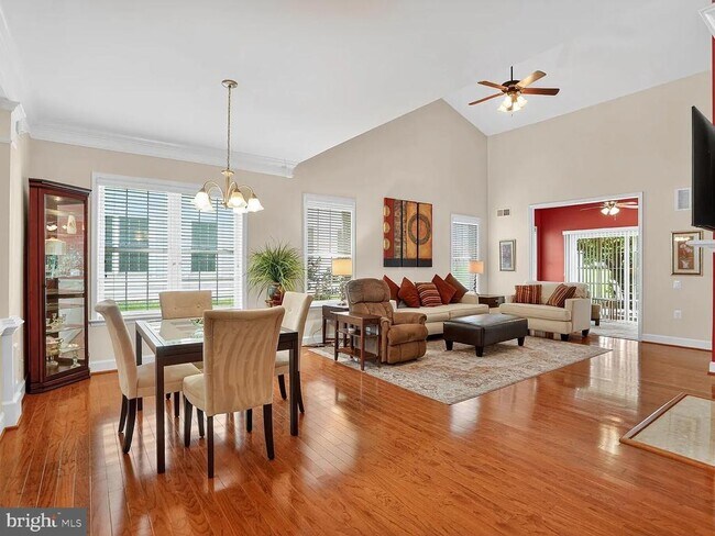 Foto del edificio - 20831 Adams Mill Pl