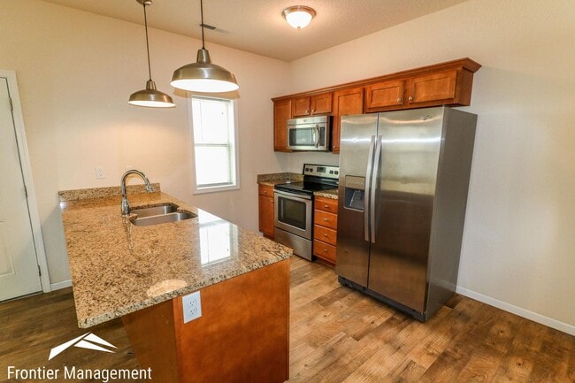 Building Photo - 914 Vattier Street