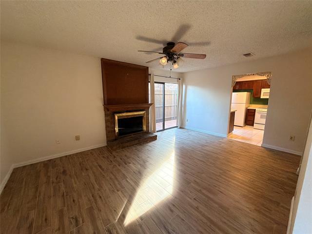 Foto del edificio - 2327 Torrington Dr
