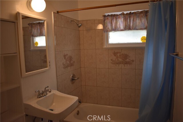 Foto del edificio - 3735 Temple City Blvd