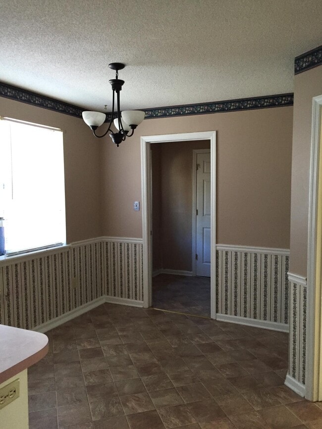 Building Photo - 3019 White Sand Dr