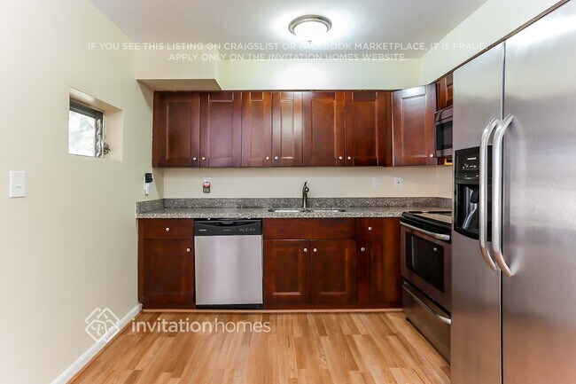 Building Photo - 908 Belmont Dr