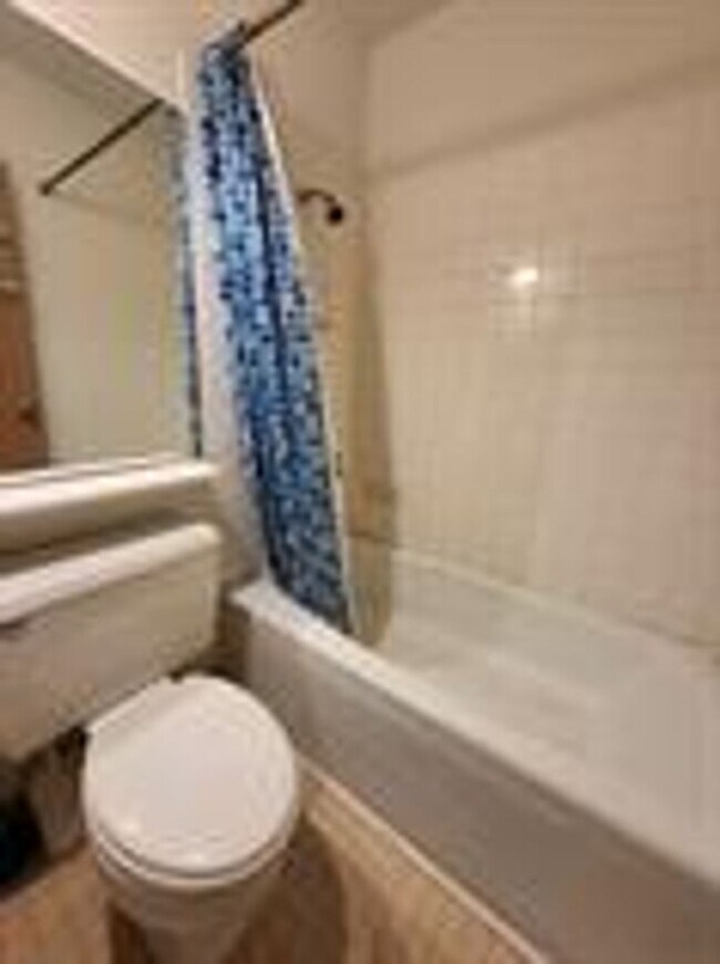 Building Photo - Heat included! Walk to gondola or town!