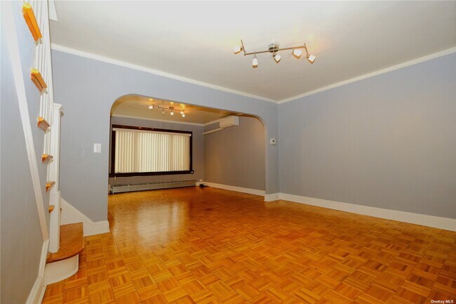 Building Photo - 72-50 Manse St