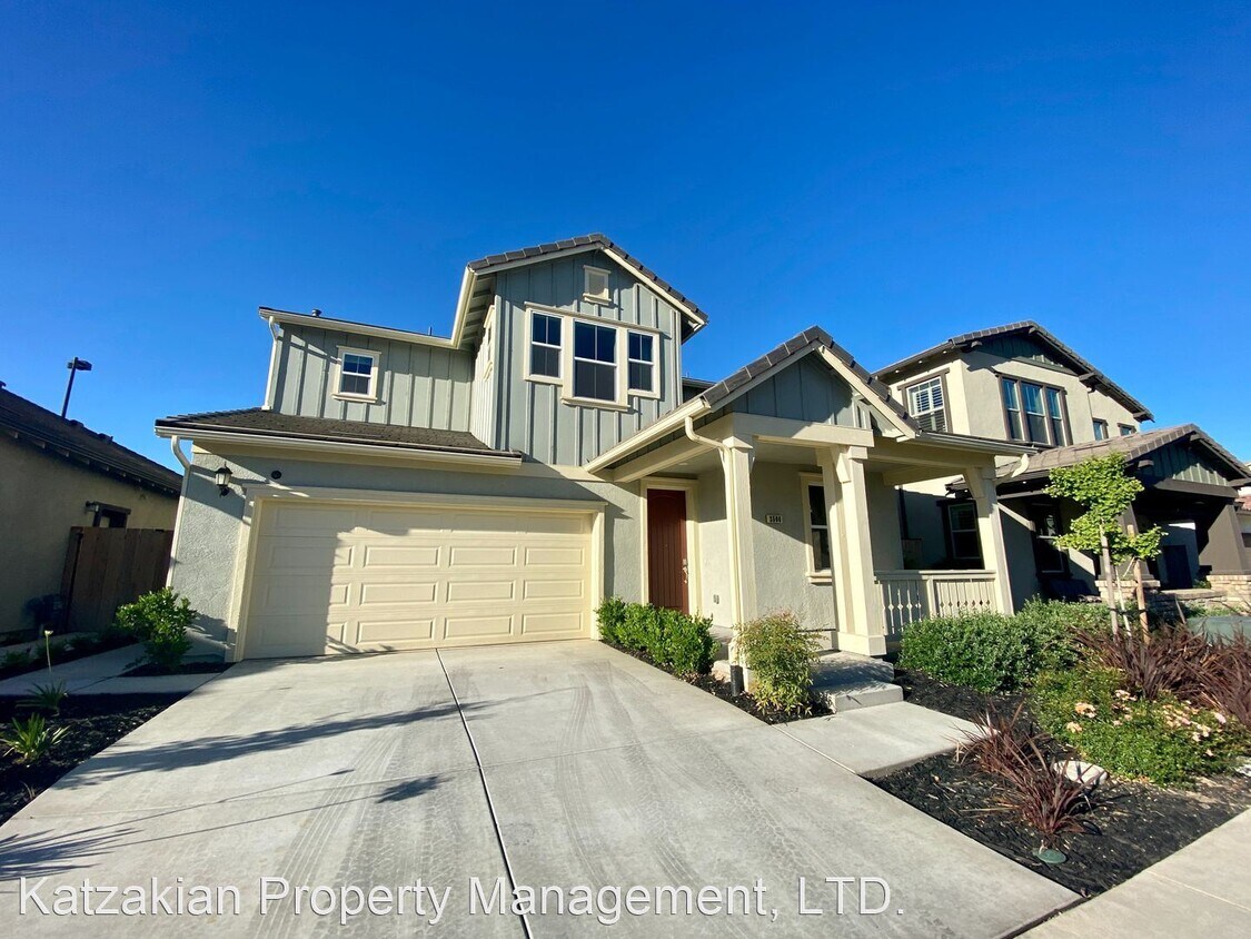 4 br, 3 bath House 2506 Chardonnay Lane House Rental in Lodi, CA