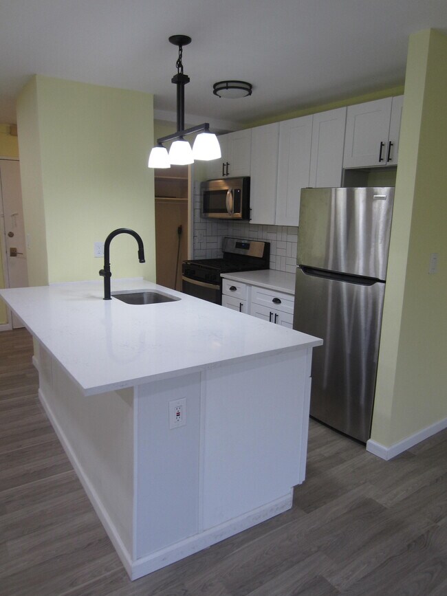 467 Valley St Unit 3E, Maplewood, NJ 07040 Condo for Rent in