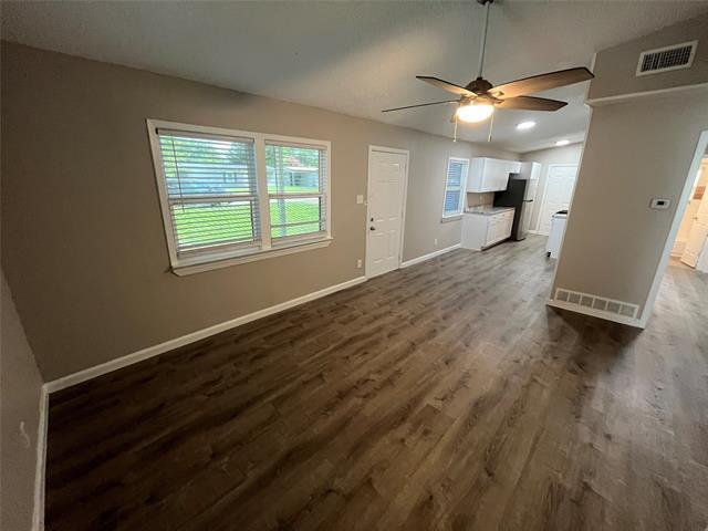 Building Photo - 332 Cresthill Dr