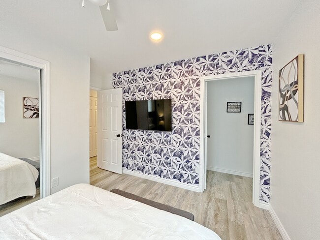 Foto del edificio - 5288 Santa Margarita St