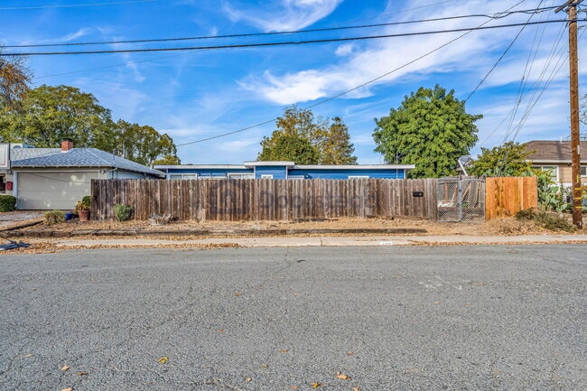 Building Photo - 199 Bart Ave